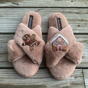 Laines London Tan faux fur Slippers beaded gingerbread man gingerbread house Lrg